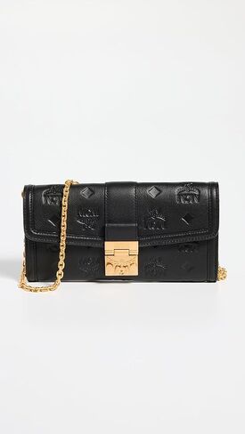 حقيبة نسائية من الجلد المنقوش تريسي من MCM مقاس كبير WOC in Kuwait