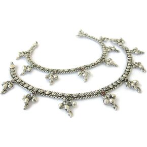 خلخال نسائي مصنوع يدويا من المعدن والنحاس المطلي بالفضة العتيقة | لحام دقيق وجرس الغونغرو الهندي بيزلي قطع زهرة بايال | نمط بوهو الغجري الهبي كوتشي العرقي in Kuwait