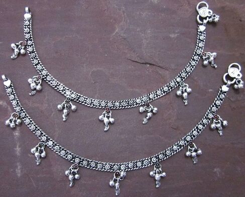 خلخال نسائي مصنوع يدويا من المعدن والنحاس المطلي بالفضة العتيقة | لحام دقيق وجرس الغونغرو الهندي بيزلي قطع زهرة بايال | نمط بوهو الغجري الهبي كوتشي العرقي in Kuwait