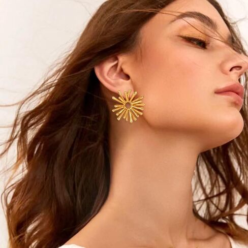 CUFELMU أقراط هندسية ذهبية للنساء أقراط مسمار مبالغ فيها بيان هدايا مجوهرات عصرية للنساء in Kuwait