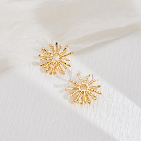 CUFELMU أقراط هندسية ذهبية للنساء أقراط مسمار مبالغ فيها بيان هدايا مجوهرات عصرية للنساء in Kuwait