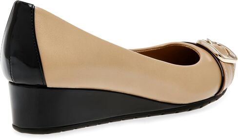 آن كلاين مورغان in Kuwait