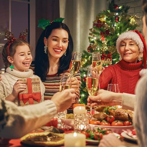 9 أزواج من أقراط عيد الميلاد، أقراط للعطلات، كرة شجرة الكريسماس، كرة ندفة الثلج، فيونكة الحلوى، مجموعة من الأقراط المتدلية للنساء والفتيات in Kuwait