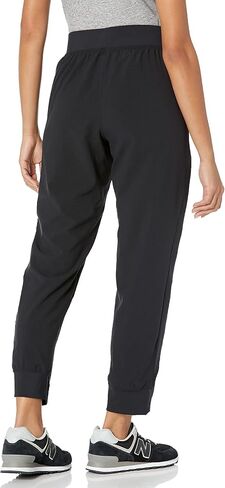 New Balance Women's Accelerate Pant 22 in Saudi Arabia