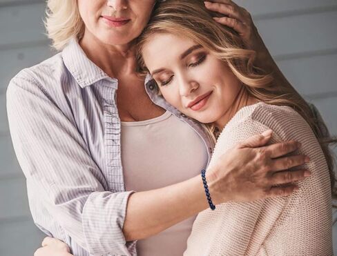 SOLINFOR 60th Birthday Gifts for Women - Lapis Lazuli Beads Bracelet - 60 Years Old Jewelry Gift Idea for Her in Kuwait