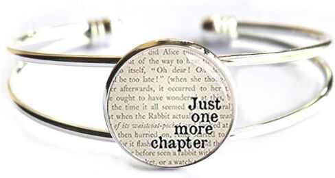 Just One More Chapter - قارئ - كتاب - سوار كلمات - مجوهرات القارئ - هدية لعشاق الكتب - أمين المكتبة. D0117 in Kuwait