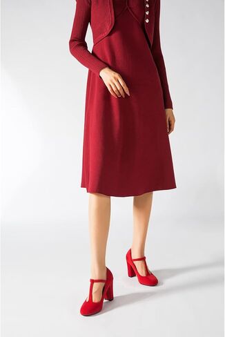 حذاء نسائي كلاسيكي على شكل حرف T وكعب مكتنز حذاء Mary Jane Pumps لفساتين الزفاف in Kuwait