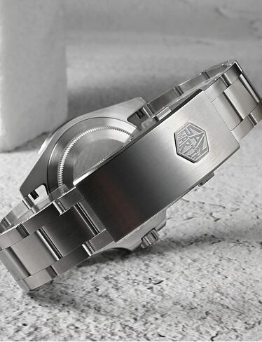 ساعات سان مارتن للغوص للرجال، ساعة يد أوتوماتيكية NH35 SN0111G بمينا من زجاج الياقوت وساعة فاخرة BGW9 مضيئة 30ATM للرجال مع مشبك قابل للتعديل in Kuwait