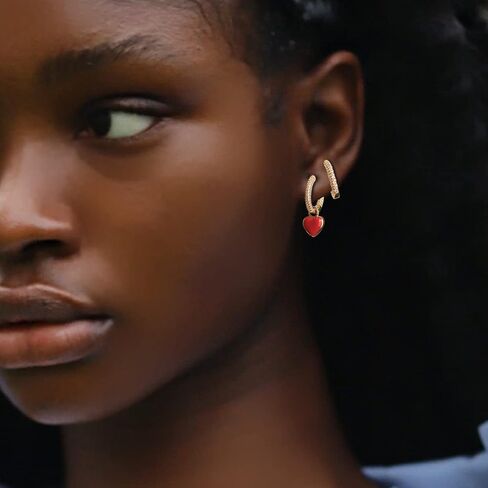 Sonateomber Small Heart Gold Hoop Earrings for Women - Sparkly Huggie Ring Circle Daily Jewelry Gift for Christmas Party in Saudi Arabia
