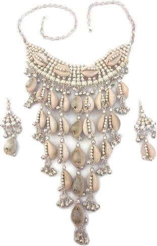 بيان مكتنزة الطبيعية Cowrie قذائف البحر قلادة القرط مجموعة | مجوهرات الأزياء النسائية المصنوعة يدويًا | خرز نحاس مطلي بالفضة أجراس شرابات هامشية مضفرة يدوياً على السلك | هدية إكسسوار مبتكرة لمهرجان بيتشي بوهو جيبسي هيبي لمهرجان بوليوود in Kuwait