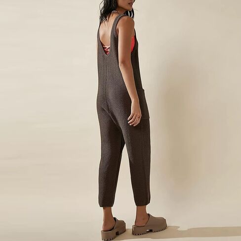 بذلة نسائية من Dongfeng بدون أكمام كاجوال برقبة على شكل حرف V وزرة فضفاضة من قطعة واحدة مع جيوب in Kuwait