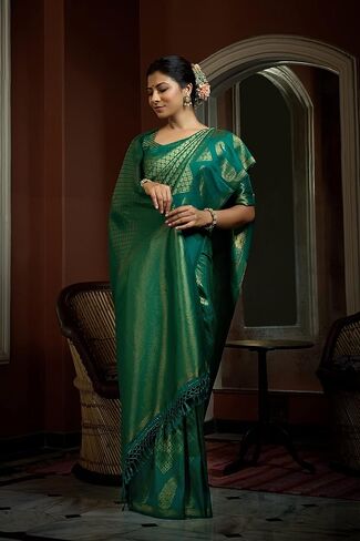 Vardha الساري الهندي للنساء الخام Banarasi Kanjeevaram الحرير ساري | ساري زفاف ديوالي الهندي وبلوزة غير مخيطة in Kuwait