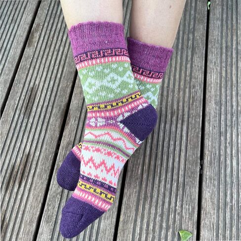 Fraobbg 5 Pairs Vintage Winter Women Socks Warm Thick Knitted Soft Wool Socks Christmas Gifts Cozy Crew Socks in Saudi Arabia