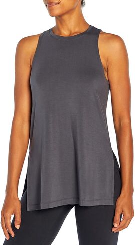 سترة نسائية بدون أكمام من مجموعة Balance Collection in Kuwait