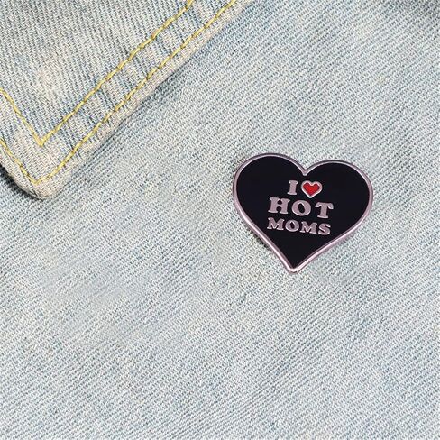 سي جيه جي كيه دي جيه اس دبوس بروش من المينا بتصميم لطيف بعبارة I Love Hot Moms، دبوس بروش مرح على شكل قلب لعيد الام، مجوهرات هدية لطية صدر السترة والجينز والشنط والملابس والديكور، معدن، بدون احجار in Kuwait
