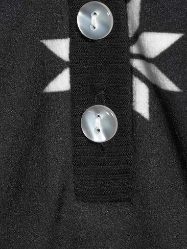 طقم بيجامة من ريتشارد ليدز إنترناشيونال كابوس قبل عيد الميلاد مكون من 3 قطع مع جوارب in Kuwait