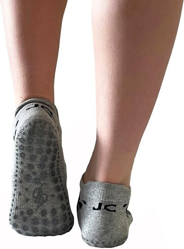 JCZANXI Non Slip Pilates Barre Socks with Grips, Anti Skid Leopard Print Ankle Grip Yoga Socks in Kuwait