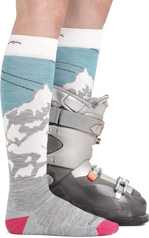 جوارب Darn Tough النسائية ذات الوسادة فوق ربلة الساق من Yeti in Kuwait