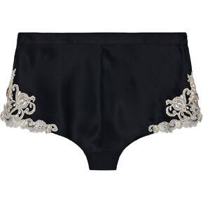 لا بيرلا ميزون كلسون فرنسي in Kuwait