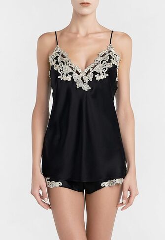 لا بيرلا ميزون كلسون فرنسي in Kuwait