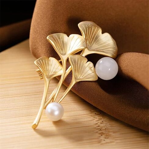 Ginkgo Biloba Pearl Brooch Gold Plant Series Leaf-Shaped Corsage Fashion Ginkgo Biloba Vintage Gold Brooch Creative Pearl Bouquet Corsage Palace Enamel Botanical Brooch Suitable for Wedding Banquet Party in Saudi Arabia