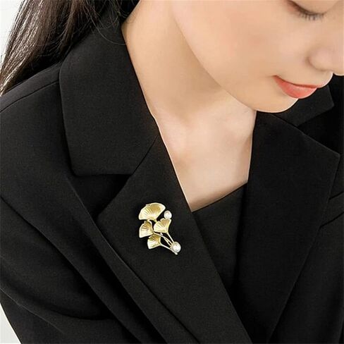 Ginkgo Biloba Pearl Brooch Gold Plant Series Leaf-Shaped Corsage Fashion Ginkgo Biloba Vintage Gold Brooch Creative Pearl Bouquet Corsage Palace Enamel Botanical Brooch Suitable for Wedding Banquet Party in Saudi Arabia