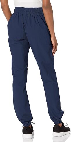 بنطال رياضي كلاسيكس فرانشيز من ريبوك للنساء in Kuwait