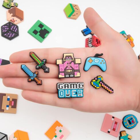 40 قطعة لعبة فيديو سحر الأحذية حزمة لعبة سحر الأحذية للأولاد المراهقين الأطفال الرجال لطيف حذاء سحر دبابيس الأحذية البلاستيكية الكرتون اكسسوارات الحفلات هدايا عيد الميلاد in Kuwait