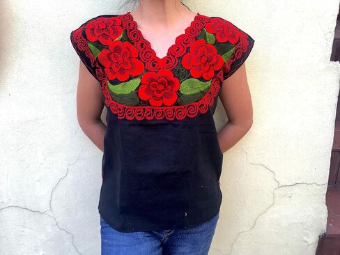 Casa Fiesta Designs بلوزة مكسيكية زهرية - بلوزة تشياباس أصلية مطرزة - مصنوعة يدويًا - سوداء مع زهور حمراء in Kuwait