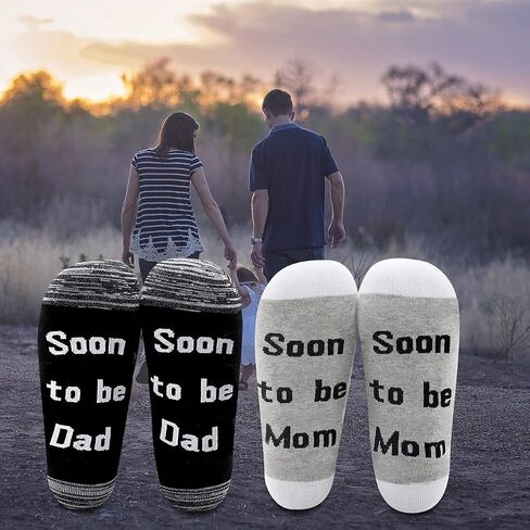LEVLO New Mom New Dad Gifts Mom Dad 2022 Socks Gifts for New Parents To Be Socks Expectant Parents Mom and Dad Gift in Kuwait