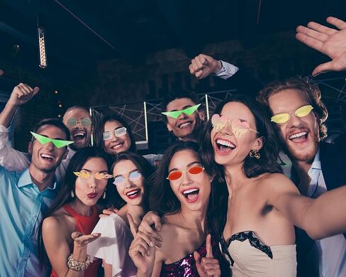 مجموعة نظارات شمسية غير منتظمة بدون حواف بتصميم قلب ونجوم وفراشات للنساء والرجال لحفلات الديسكو ومستلزمات الصور من 24 قطعة، متعددة الالوان، مقاس واحد in Saudi Arabia