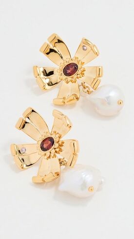 Lizzie Fortunato Women's Lotus Pearl Earrings In Gold in Kuwait