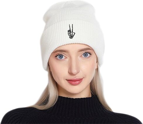 قبعات Sinsinfuns المحبوكة للرجال والنساء قبعات شتوية ناعمة مطرزة لطيفة in Kuwait