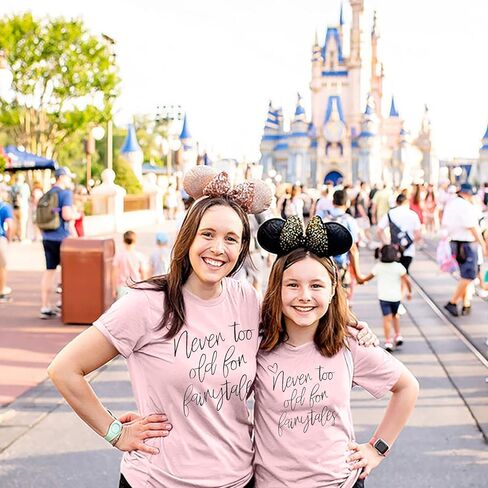 تي شيرت نسائي من Never Too Old for Fairytales تي شيرت نسائي مضحك للمملكة السحرية قمصان غير رسمية للعطلات بأكمام قصيرة تي شيرت علوي in Kuwait