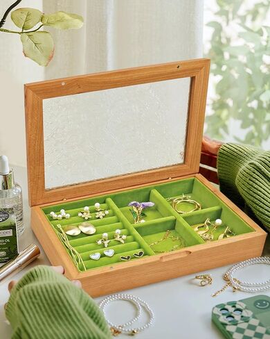 صندوق مجوهرات خشبي من Vileafy - هدايا عيد الميلاد للزوجة والأم والأصدقاء، منظم مجوهرات خشبي صلب عتيق للنساء في عيد الميلاد وعيد الميلاد وعيد الشكر in Kuwait