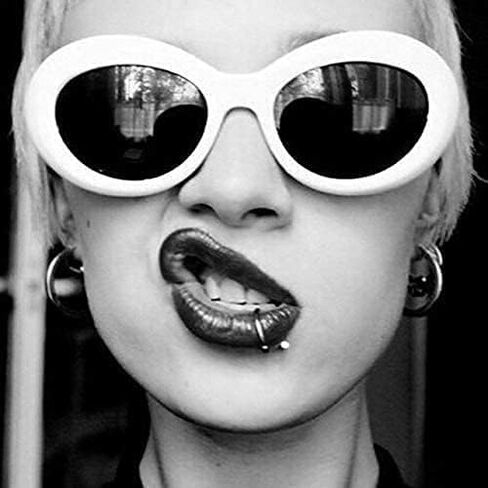 نظارات شمسية هيب بيست بيضاوية الشكل بتصميم كورت كوبين من كلاوت (لون ابيض) in Kuwait