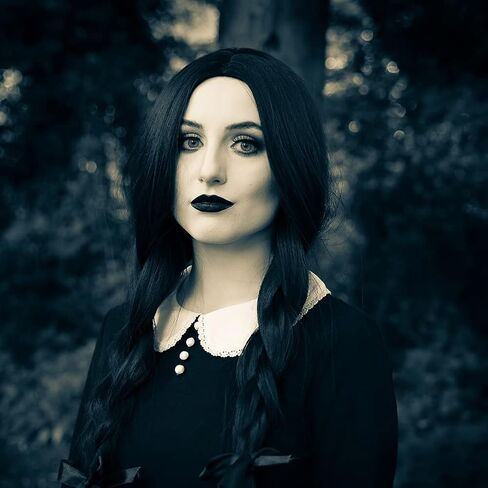 سوار بتصميم شخصية وينزداي ادامز للبنات والنساء من وينزداي ادامز، سوار معدني مزين برسوم كرتونية مرعبة للبنات والاولاد من وينزداي ستاف ميرش ادامز هدايا عائلية للبالغين in Kuwait