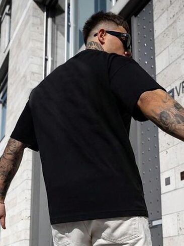 تي شيرت رجالي من SOLY HUX برسوم جرافيك ورقبة دائرية وأكمام قصيرة قمصان صيفية in Kuwait