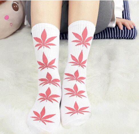 جوارب DAZCOS للجنسين من أوراق القيقب متعددة الألوان، زوجين لعيد الهالوين وعيد الشكر وعيد الميلاد in Kuwait