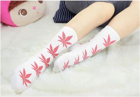 جوارب DAZCOS للجنسين من أوراق القيقب متعددة الألوان، زوجين لعيد الهالوين وعيد الشكر وعيد الميلاد in Kuwait