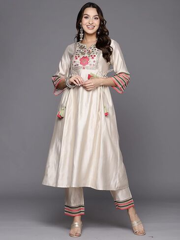 طقم بنطلون كورتا هندي مطرز باللون الأبيض للنساء من INDO ERA in Kuwait