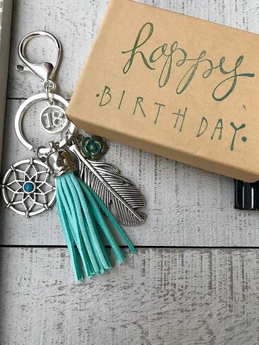 سلسلة مفاتيح دريم كاتشر لعيد الميلاد الثامن عشر للفتيات، مغلفة في صندوق مختوم باليد in Kuwait