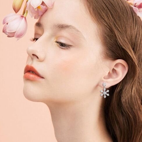 أقراط فضة استرليني ندفة الثلج لا تسبب الحساسية مكعب زركونيا قطرة أقراط زهرة كريستال استرخى مرصع بأحجار لامعة أقراط تعليق في الشتاء عيد الميلاد ثقب مجوهرات هدية للنساء الفتيات in Kuwait