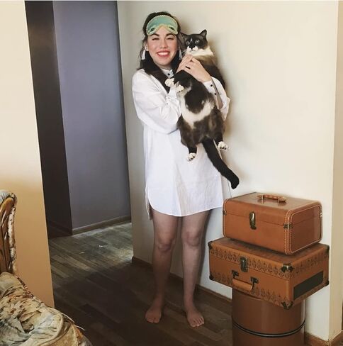 Audrey in a Bag Iconic Holly Complete Sleep Costume Set with Tassel Earplugs Inspired by Breakfast at Tiffany’s in Kuwait