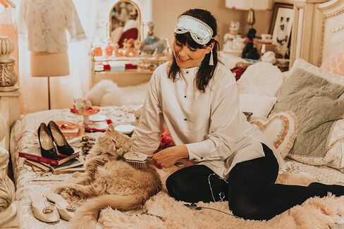 Audrey in a Bag Iconic Holly Complete Sleep Costume Set with Tassel Earplugs Inspired by Breakfast at Tiffany’s in Kuwait