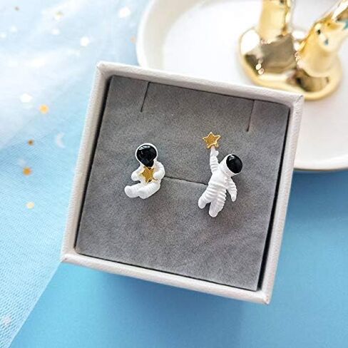 18 كيلو ذهب مطلي 3D رواد الفضاء الأبيض غير النظامية رجل الفضاء الذهب ستار سحر بوست أقراط in Kuwait