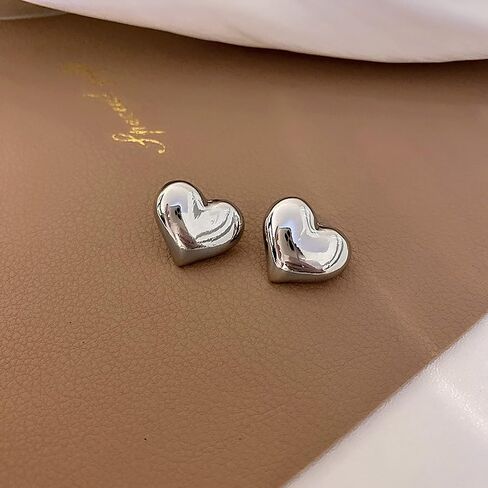 Chunky Gold Heart Studs Earrings for Women,18k Gold Plated Heart Shaped Lover Earring Hypoallergenic Trendy Jewelry for Teen Girls in Saudi Arabia