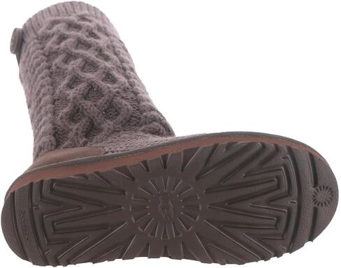 UGG بوت عصري كلاسيكي محبوك للنساء من كاردي in Saudi Arabia