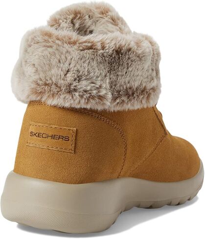 حذاء Skechers النسائي أثناء التنقل Joy-Plush Dreams الأنيق in Kuwait