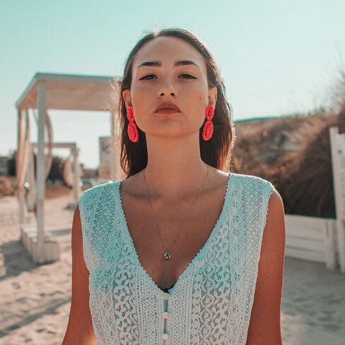 Boho Raffia Dangle Earrings Beaded - Handmade Tropical Flower Earrings for Summer Beach Vacation in Kuwait